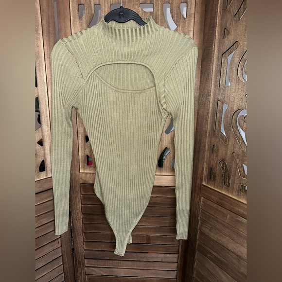 Fashion Nova Sage Ribbed Bodysuit - Picture 5 of 16